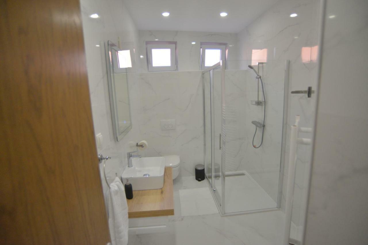 Apartman Lena Dakovo Exterior photo